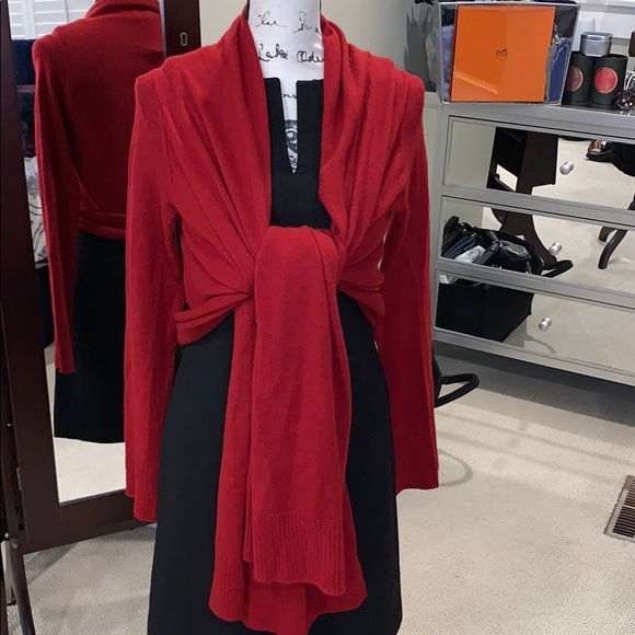 DKNY Donna Karen 100% Cashmere wrap vibrant red - Picture 8 of 9